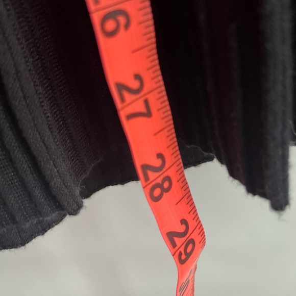 Woman’s ribbed knitted A line midi skirt - Picture 4 of 6